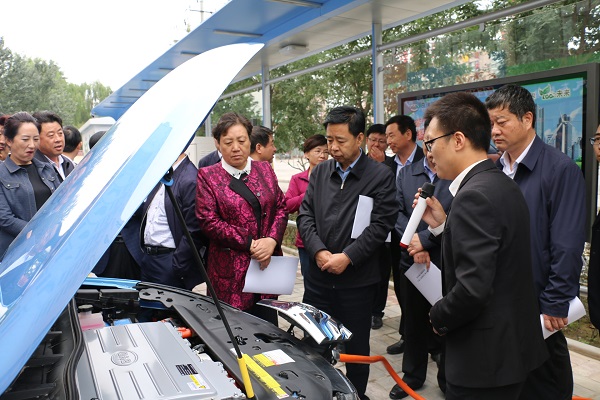 市委副書(shū)記、市長(cháng)王奮彥帶隊觀(guān)摩督查公司項目建設工作(圖2)