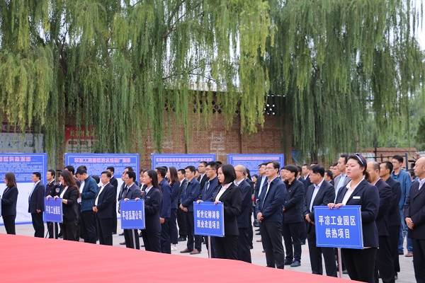 市委副書(shū)記、市長(cháng)王奮彥帶隊觀(guān)摩督查公司項目建設工作(圖4)