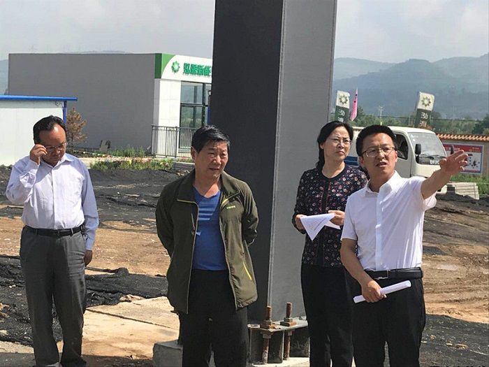市政協(xié)副主席禹文長(cháng)一行調研平?jīng)鲞^(guò)境車(chē)輛綜合服務(wù)中心一期（平?jīng)鍪兄行某潆娬荆╉椖拷ㄔO工作(圖1)