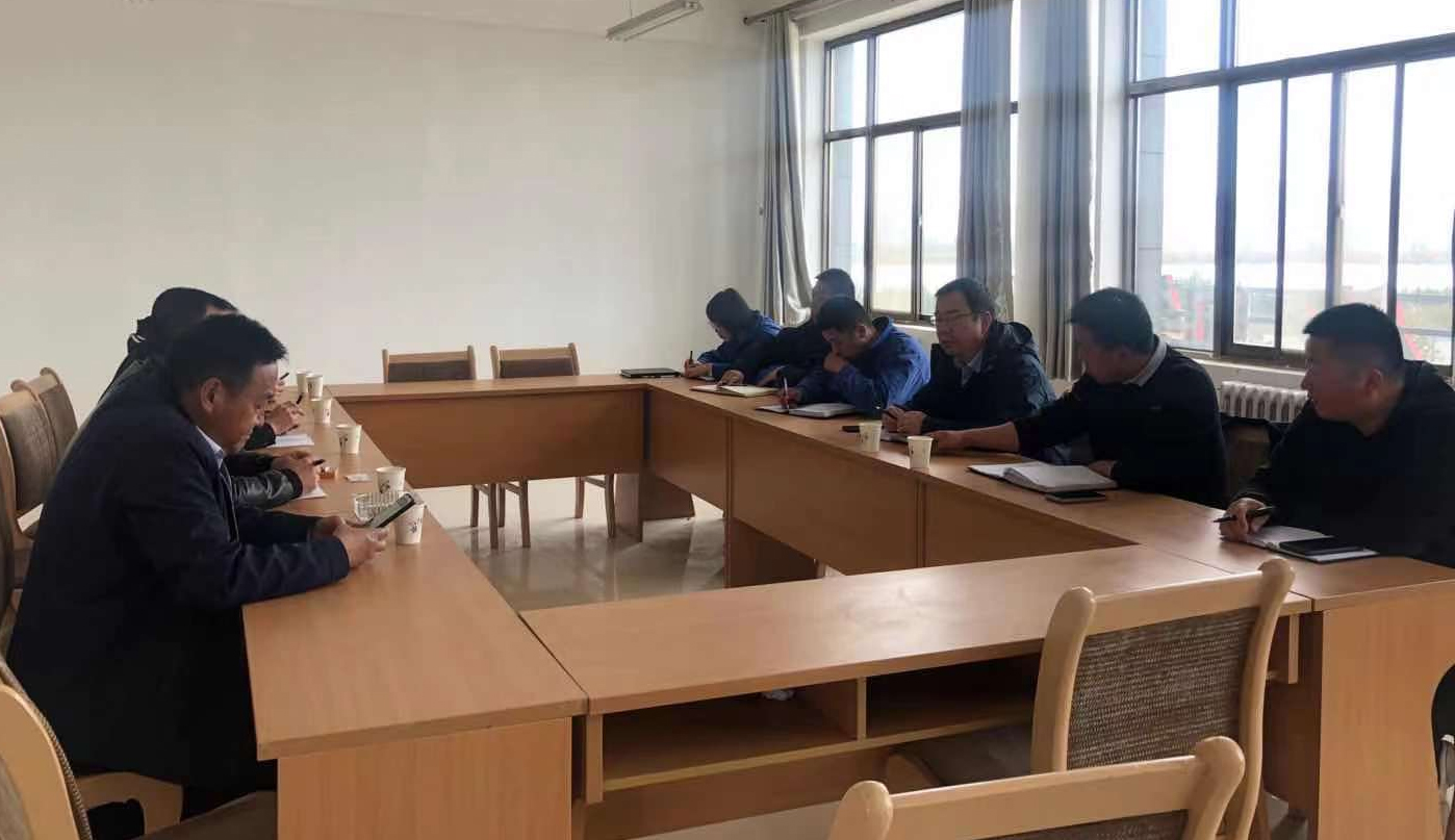 泓源污水處理公司邀請設備廠(chǎng)家開(kāi)展技術(shù)指導(圖2)
