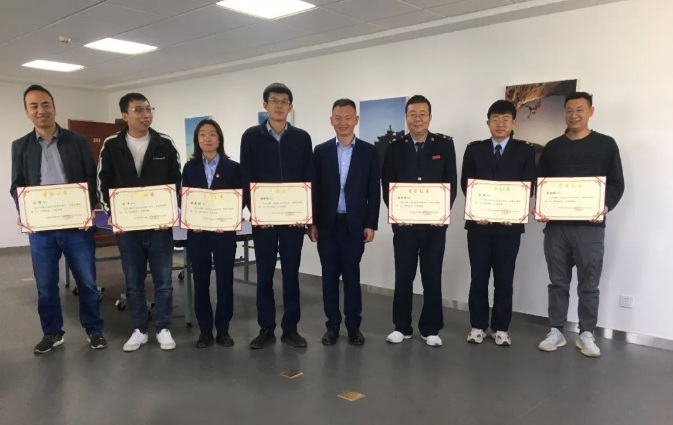 市產(chǎn)投集團團委舉辦“慶五一、迎五四”球類(lèi)聯(lián)誼比賽(圖3)