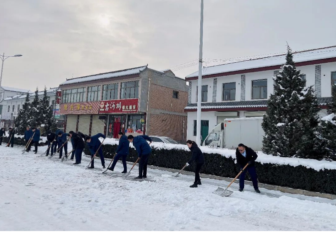 筑起安全墻 照亮鄉村路——市產(chǎn)投集團鼎力支持包抓共建村社文明創(chuàng  )建工作(圖7)