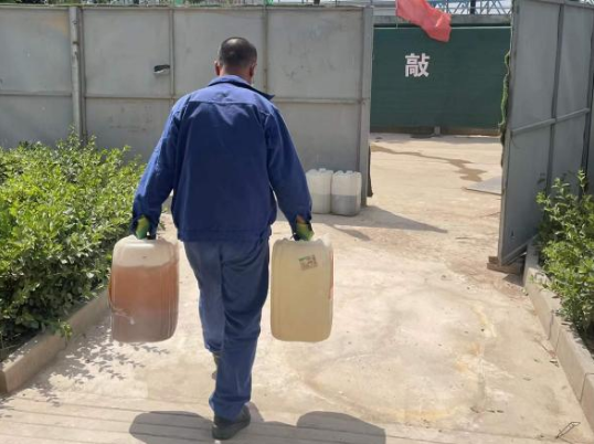 市產(chǎn)投集團城東污水處理公司扎實(shí)推進(jìn)危險廢物規范化處置(圖3)